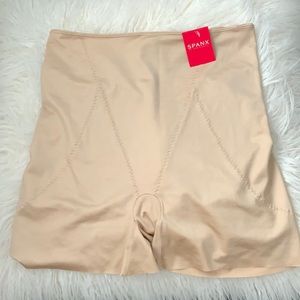 SPANX Booty Boost Girl Short. Size XL. New with tags.
